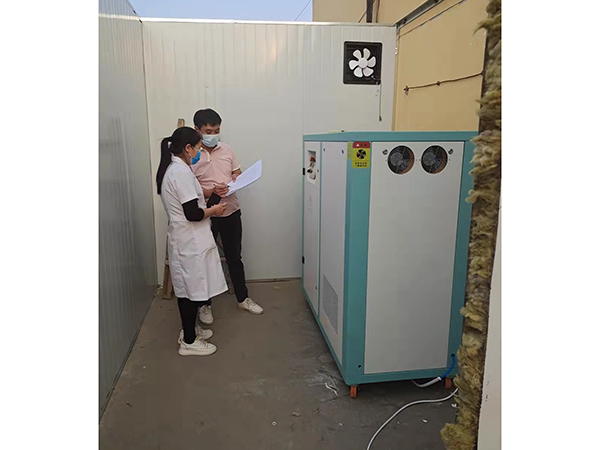 安(an)装现(xian)场(chang)